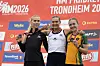 Anne Gine Løvnes, Amanda Marie Grefstad Frøynes og Marte Hovland viser fram NM-medaljene.
