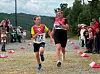 Åsmund spurtet fra mor Anne Berit Engebakken på oppløpet på 10 km.