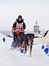 Marit Beate Kasin har vunnet NM i hundekjøring og står med to seire i Finnmarksløpet.