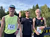 Trym Haave Norderhaug (til vendtre) splittet brødrene Martin (i midten) og Sverre Grønvold fra å ta dobbeltseier i karuselløpet.
