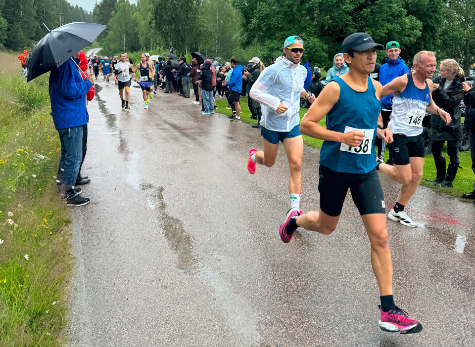 Håkon Urdal (nærmest) ble nummer tre, mens Øyvind Thyri (146) tok andreplassen. (Foto: arrangøren)