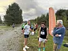 Sjettemann Hans Kristian Snare (12) og tredjemann i mål, Chris Horner i prat med Jan Erik Sundt.