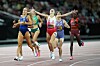 Klaudia Kazimierska krysser jublende målstreken på 1500 meter i Budapest.