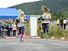 Lisa Bergman og Lennea L'Abée-Lund likt ut med ledertrøyer D13-14.