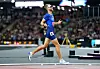 Josh Kerr sin reaksjon etter å ha krysset målstreken og vunnet finalen på 1500 meter for menn under dag 3 av World Athletics Ultimate Championship på National Athletics Center i Budapest.