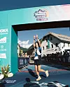 Sara-Rebekka Færø Linde dansende glad over mål i Slovenia lørdag.