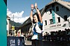 Sara-Rebekka Færø Linde dansende glad over mål i Slovenia lørdag.