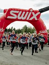 Dagens aller største felt, 120 barn i alderen fra 6 år og oppver, legger av gårde på 1 km.