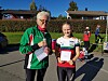 Mari Sørlien Stenberg fikk Skogjentenes pris av Sylvia Andersen.