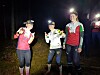 Vang jenter trives både i skogen og mørket.