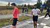 Tommel opp fra Bakr Ettayebi før start på 10 km. Han tok seieren.