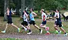 10 km halvveis: Bak den suverene vinneren Hamse Looyar og den like klare toeren Sigurd Elvestad, er det hard kamp om tredjeplassen blant disse 6 løperne.