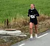 Den tidligere norgesmesteren i terrengløp, Mathilde Theisen, som nå representerer Sirbmá-Sirma IL i Tana ble nest raskeste kvinne 1:30 bak Simpson-Larsen.
