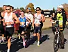 Etter 6,5 km: Maridal litt bak i samme felt som Johaug og Bahta