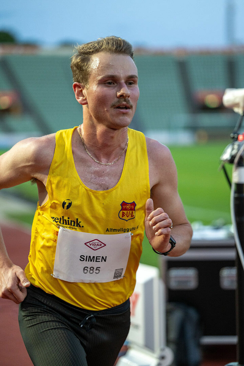 Simen Ellingsdalen vinner eliteheatet. (Foto: Samuel Hafsahl)