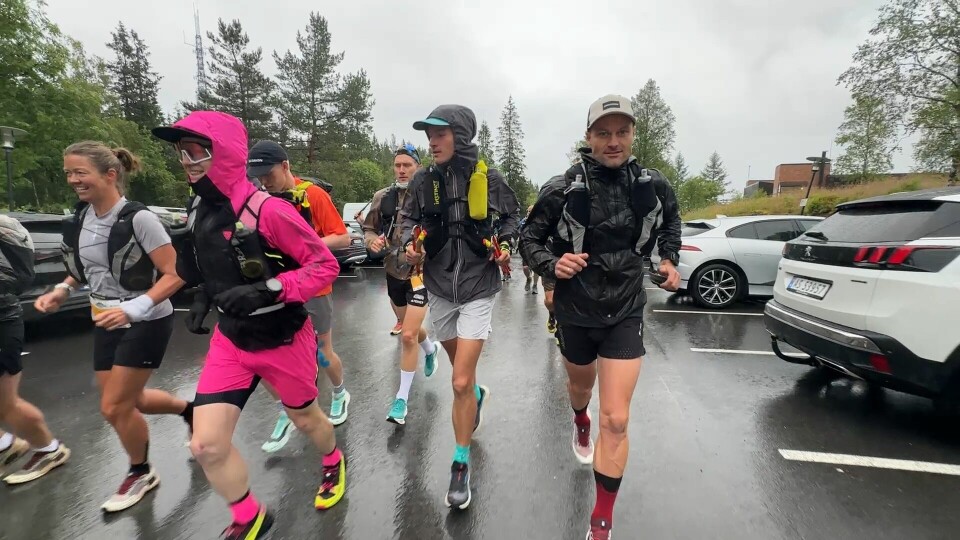 Starten har gått og løperne har løpt 0,2 kilometer av 500. (Foto: Tom-Arild Hansen)