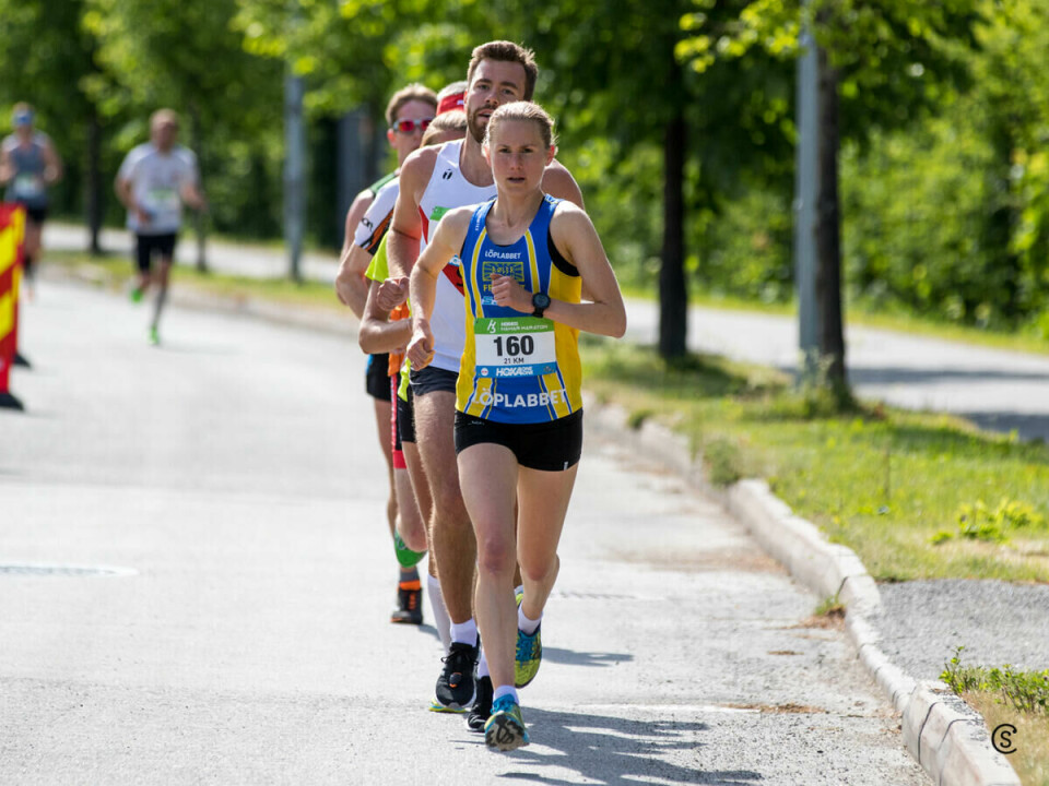 10km-1005_first women@2km_003