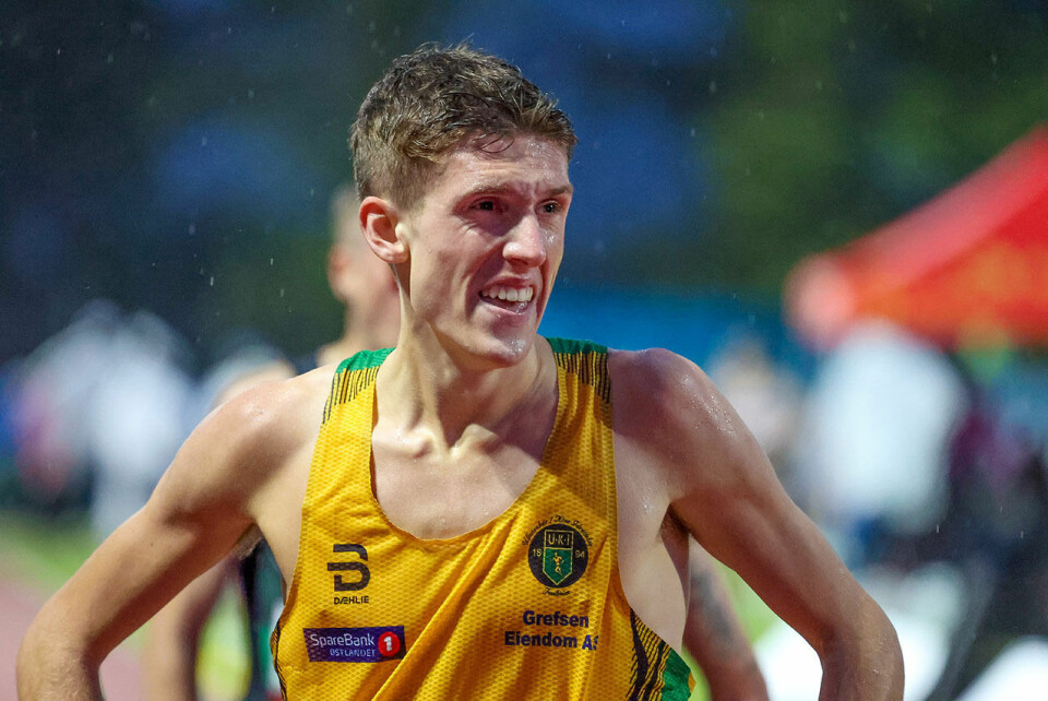 Jakob Ingebrigtsen med rått løp i griseværet i NM-finalen på 1500 m
