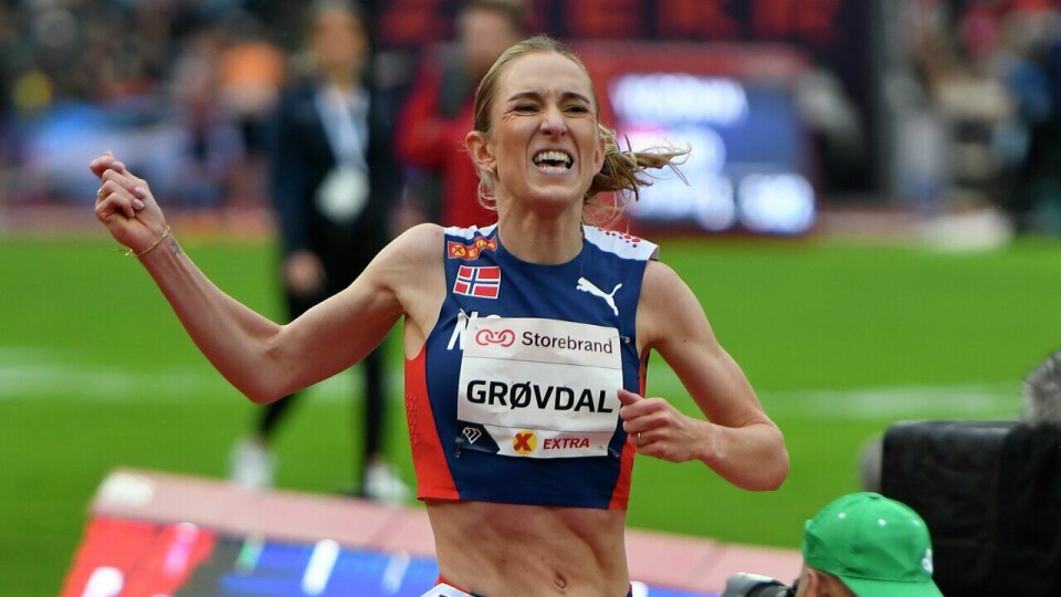 Karoline Bjerkeli Grøvdal skal ut på ny rekordjakt på Bislett stadion. Her løp hun i mål til norsk rekord på 3000 meter i 2024. Kan hun gjenta bedriften i år, på selveste 10000-meteren? (Foto: Bjørn Johannessen) Bislett Games 2024 - 3000 Karoline Bjerkeli Grøvdal