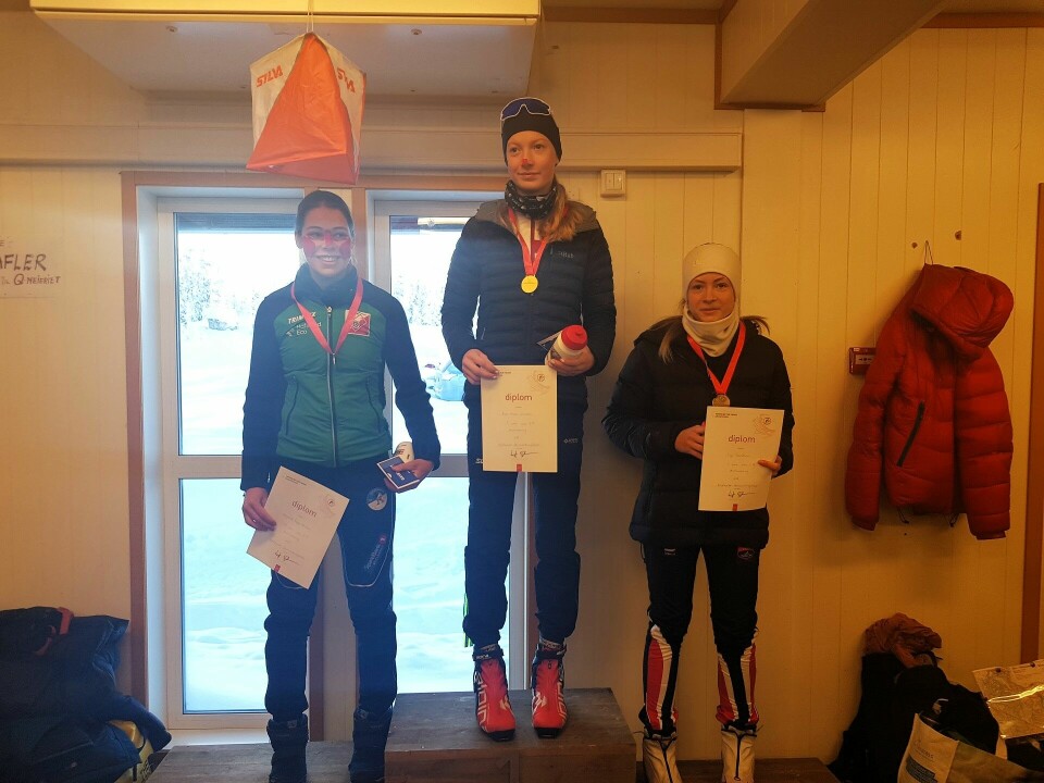 Kaldt Hovedløp i lav sol på Ski-o treff på Skei