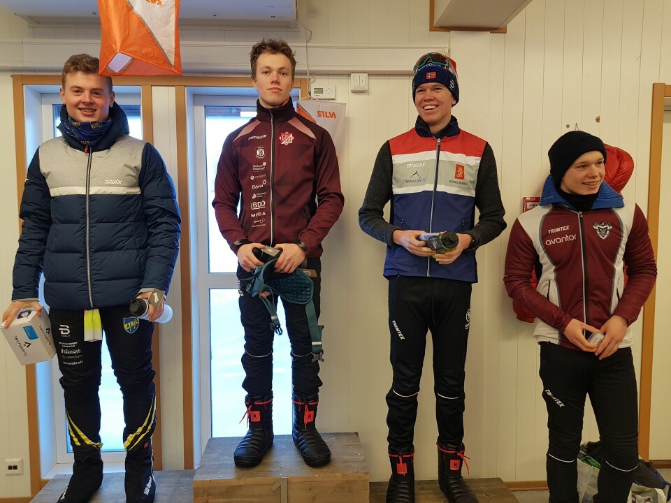 Kaldt Hovedløp i lav sol på Ski-o treff på Skei