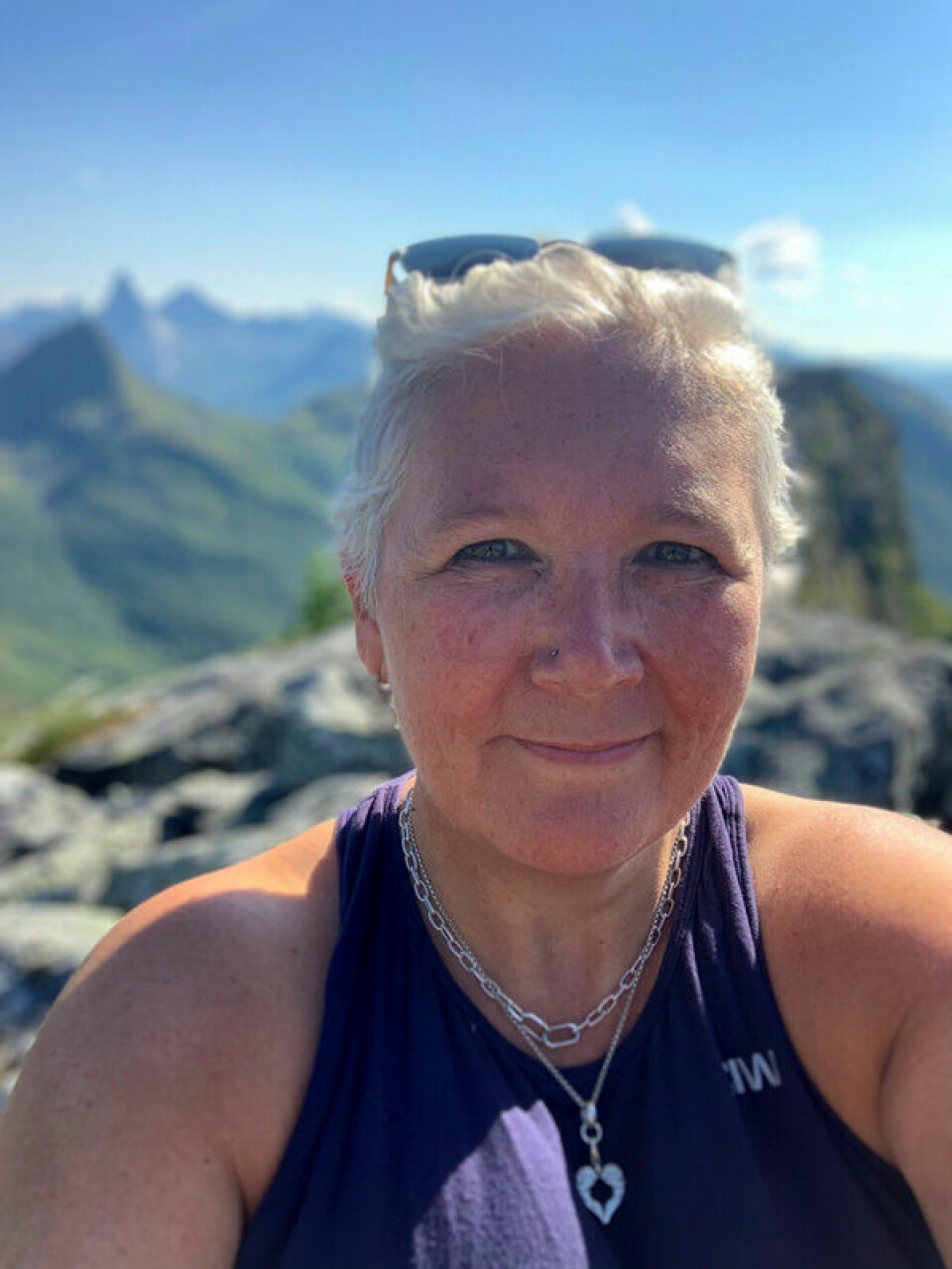 Favorittaktiviteten for Marita Elvemo Sivertsen er toppturer i nordnorske fjell.
