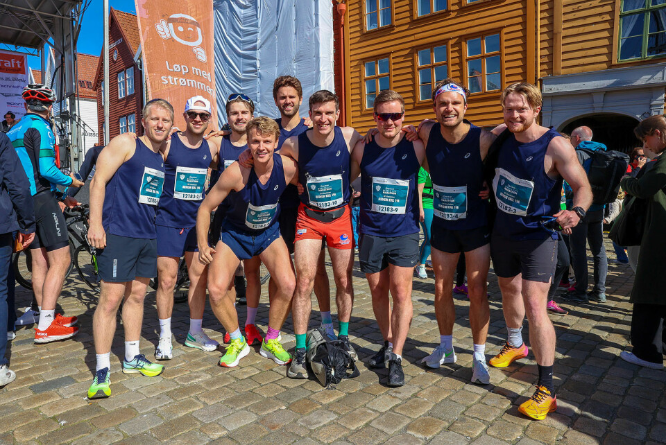 Vinner av stafetten for menn ble TEAM Medisin kull 19A. Callum Smith (rød bukse) kan fortelle at det er trent masse blant medisinstudentene med mål om å gjøre det bra i BCM.