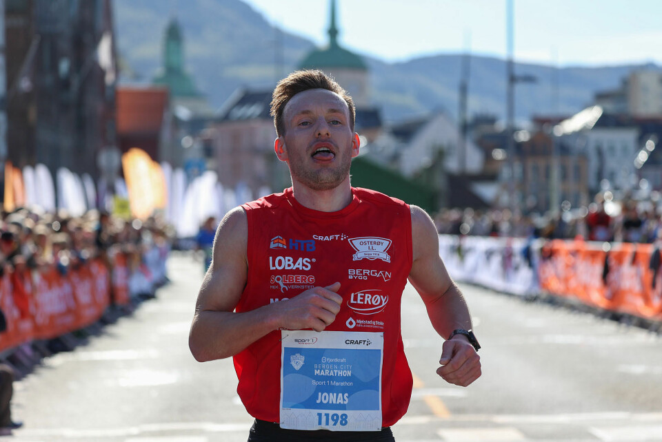 Jonas Lillejord klarte ikke råkjøret til de to løperne foran seg, men tar tredjeplassen på maraton, 4:22 etter vinneren Tage.