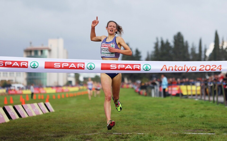 Innes Fitzgerald i ren Jakob Ingebrigtsen-stil inn til Storbritanias første av i alt seks gull i årets EM. (Foto: European Athletics) 2188835452
