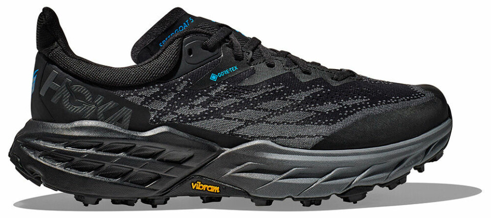 Hoka Speedgoat 5 GTX Spike:Skoen er meget godt dempet, vanntett og gir god løpsfølelse, men har tradisjonelt EVA-skum i mellomsålen.