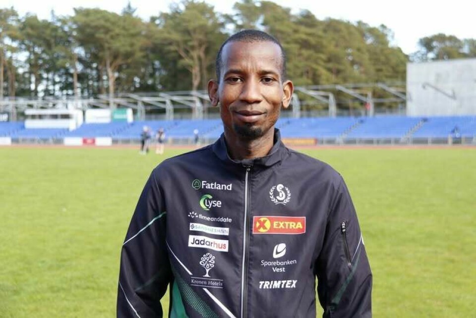 Emmanuel Ntagunga Kirahura løper for Sandnes IL.