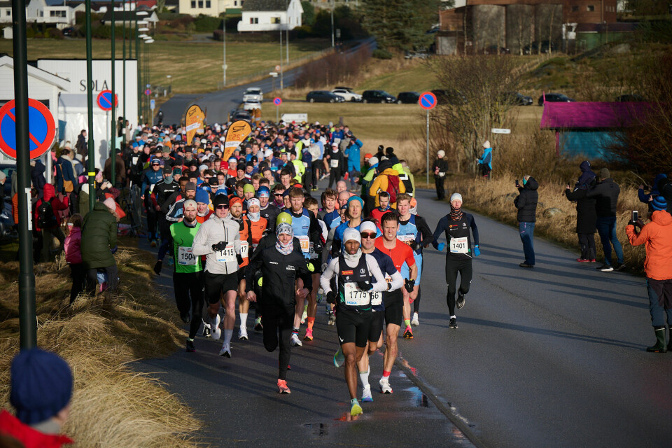 Rekorddeltakelse og mye vær i Solastranden Halvmaraton