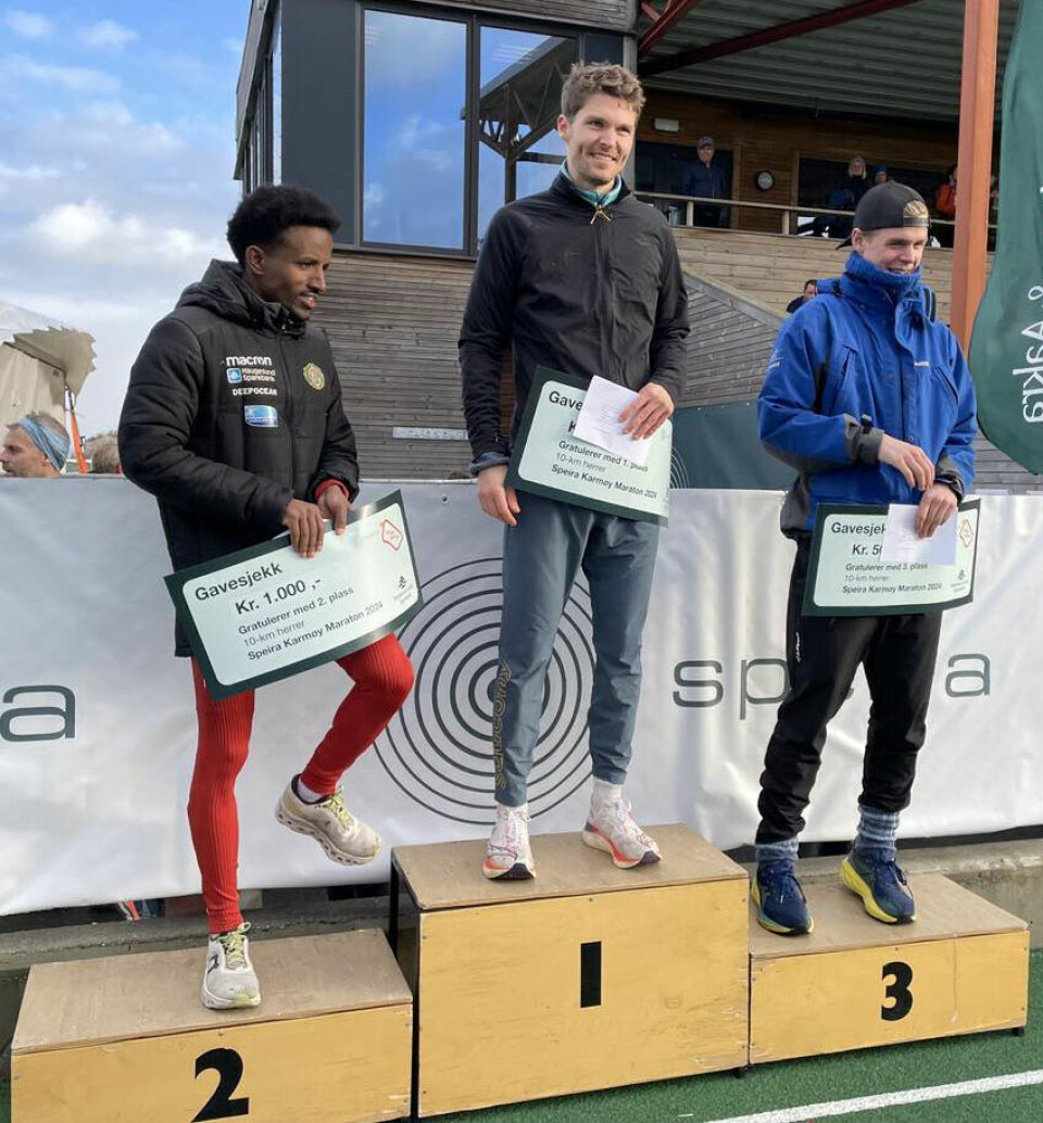Premiepallen 10 km menn: Tedros Haile, Tom Erling Kårbø og Reidar Austrheim. (Foto: Veronica Odland) Pall_menn_10km.jpg