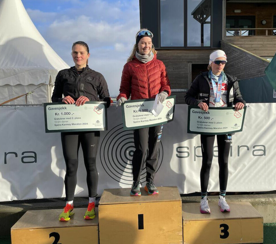 Premiepallen 10 km kvinner: Laila Himle, Kristine Dommersnes og Linea Helgevold Fjelldalselv. (foto: Veronica Odland) Pall_kvinner_10_km.jpg