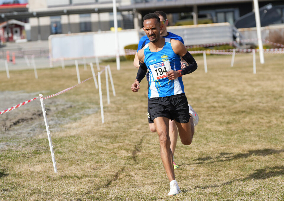 Ebrahim Abdulaziz topper herrenes tabell. Her fra NM i terreng kort løype i april 2025. (Foto: Einar Børve)