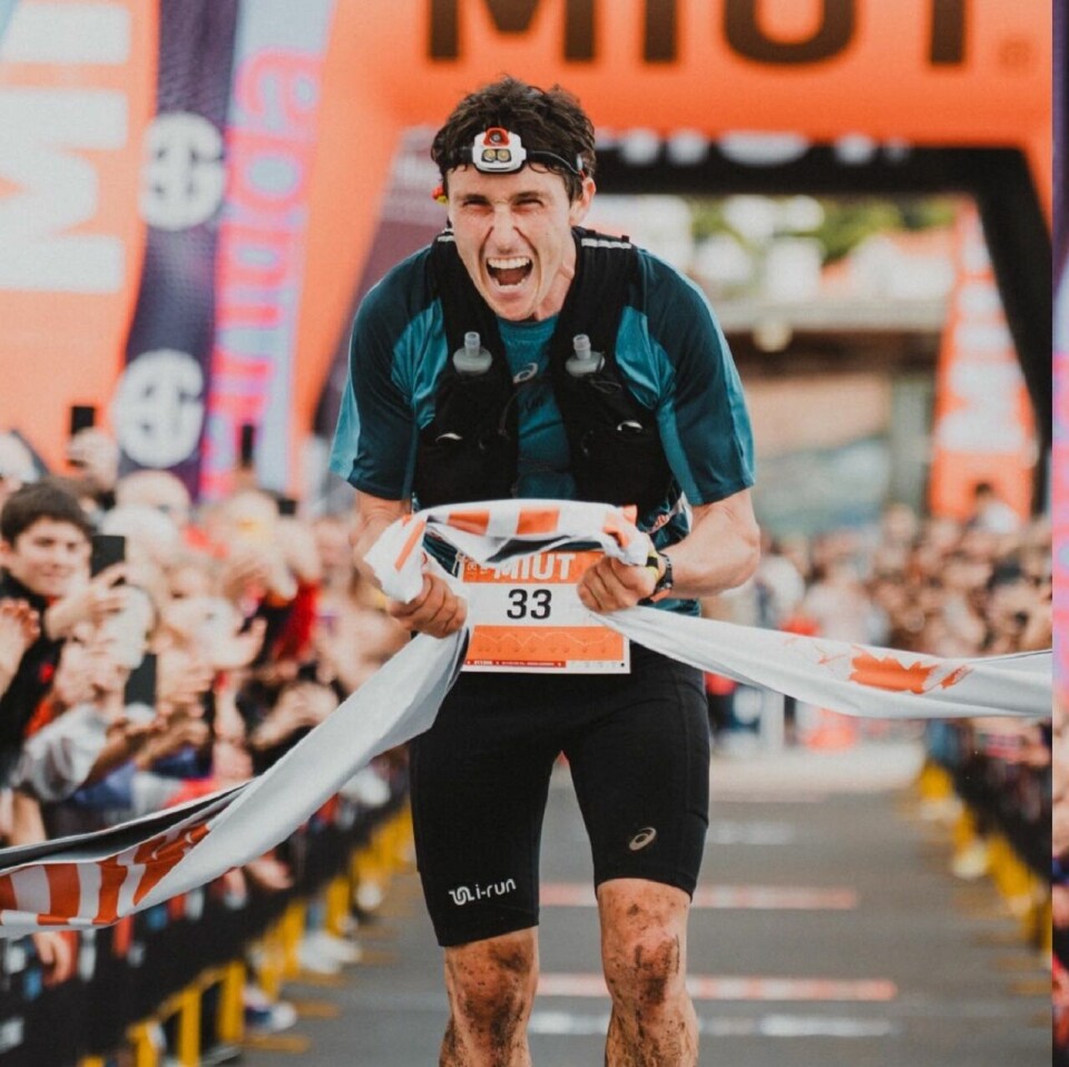 Paul Cornut-Chauvinc i mål som vinner etter snaut 13 timer på 118 km. (Foto: arrangøren)