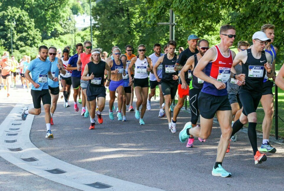 Pandemi: I fjor vart det arrangert fleire løp til tross for pandemi. Arrangørane gjennomførte med strenge smittevernreglar. Her frå Sentrumsløpet sin 10 kilometer. (Foto: Samuel Hafsahl) Sentrumsløpet 10km