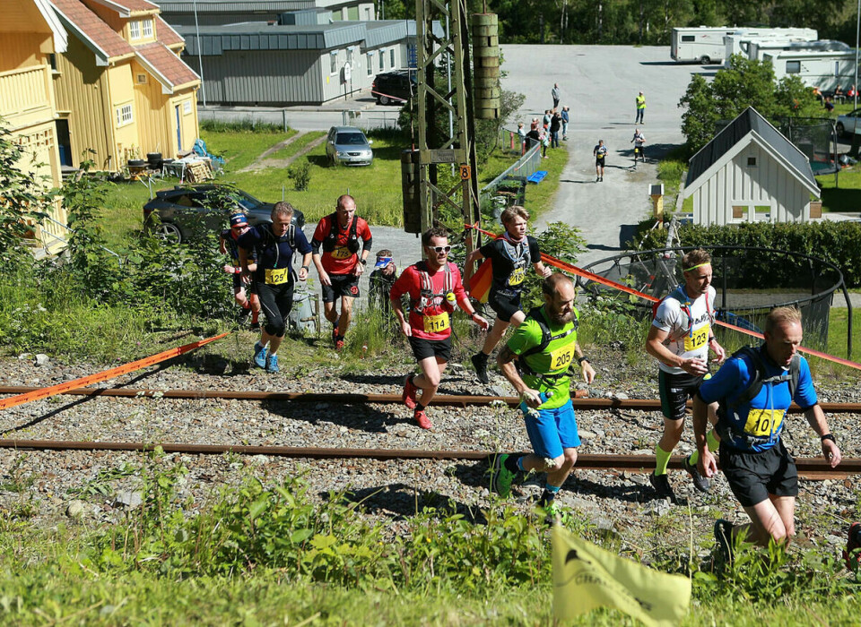 Lang_loeype_sportsklasse_over_Rjukanbanen_1260_AZ3T3001