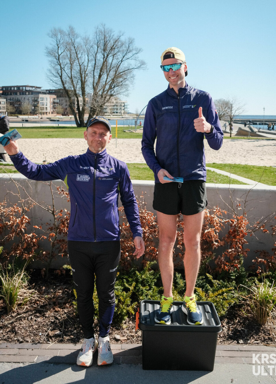 Simen Koland (til høyre) var første mann på 10 km med Finn Kollstad på andreplass. (Foto: Lars Hefte / KRSUltra)