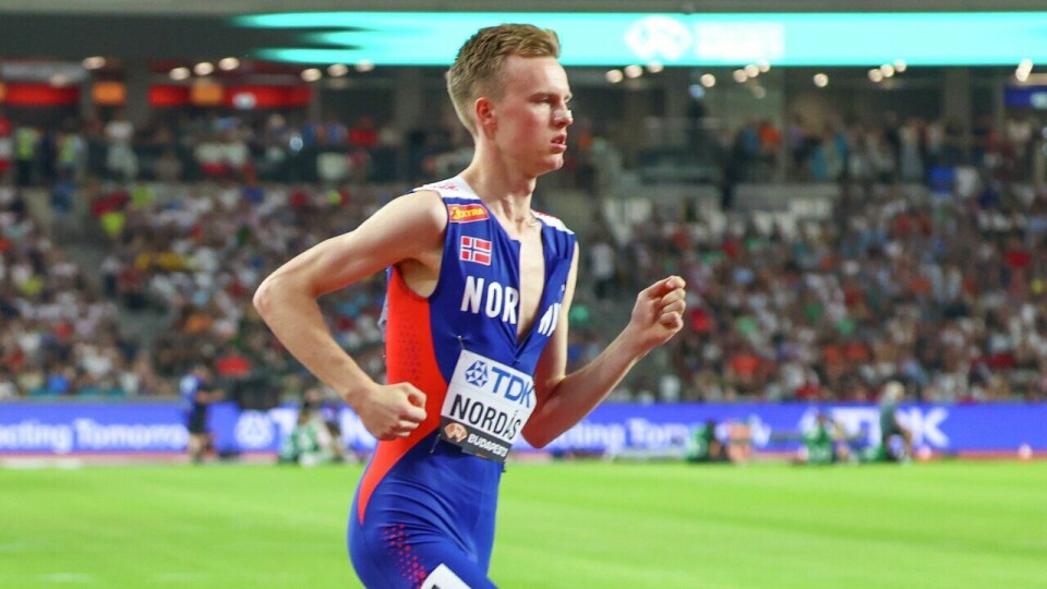 Narve Gilje Nordås viste mer offensive takter under Paavo Nurmi Games. Her fra VM i 2023. (Foto: Arne Dag Myking) VM Friidrett 2023 Budapest - 5000 meter menn finale - Oscar Chelimo - Narve Gilje Nordås