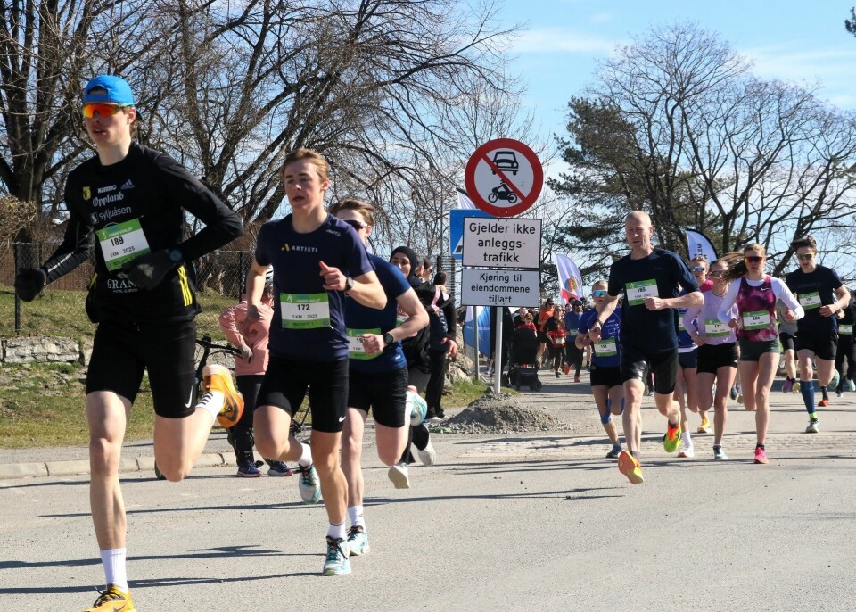 Mathias Hoelsveen (189) og Ask Alhaug (172) i tet fra start på 5 km.