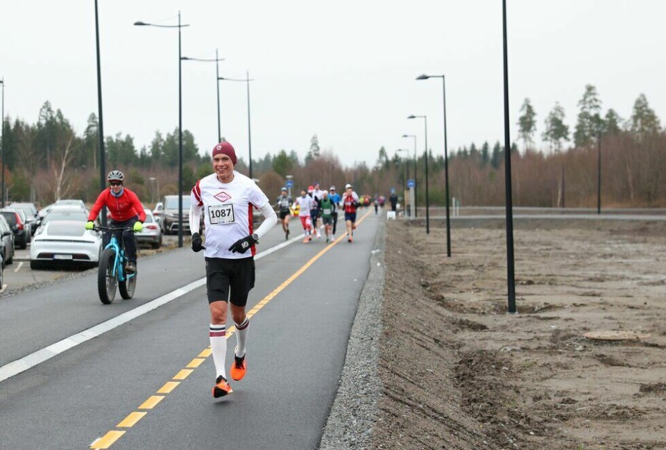 Tim Bennett i front, Jessheim Vintermaraton 2021