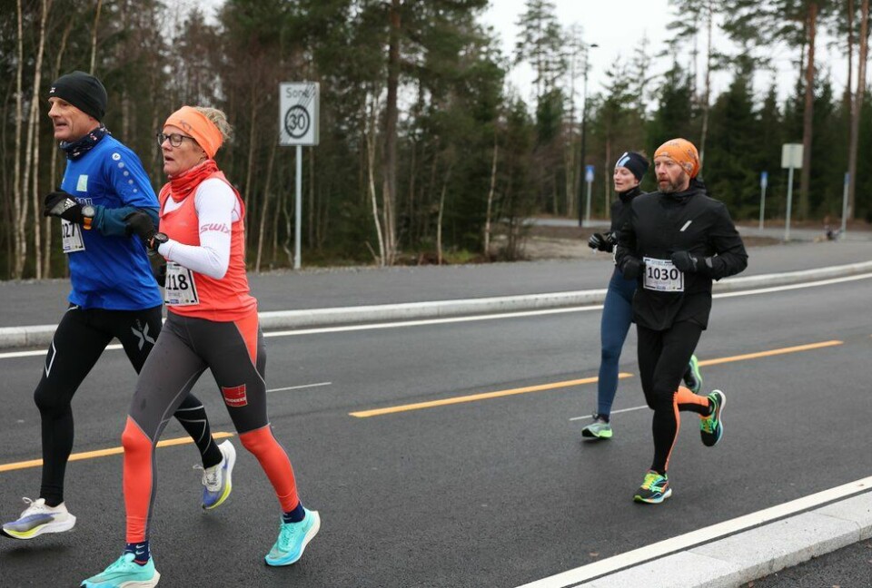 F.v. Rolf Bakken, Rønnaug T. Skille, bak Dag Øyvind Jøraholmen, Jessheim Vintermaraton 2021