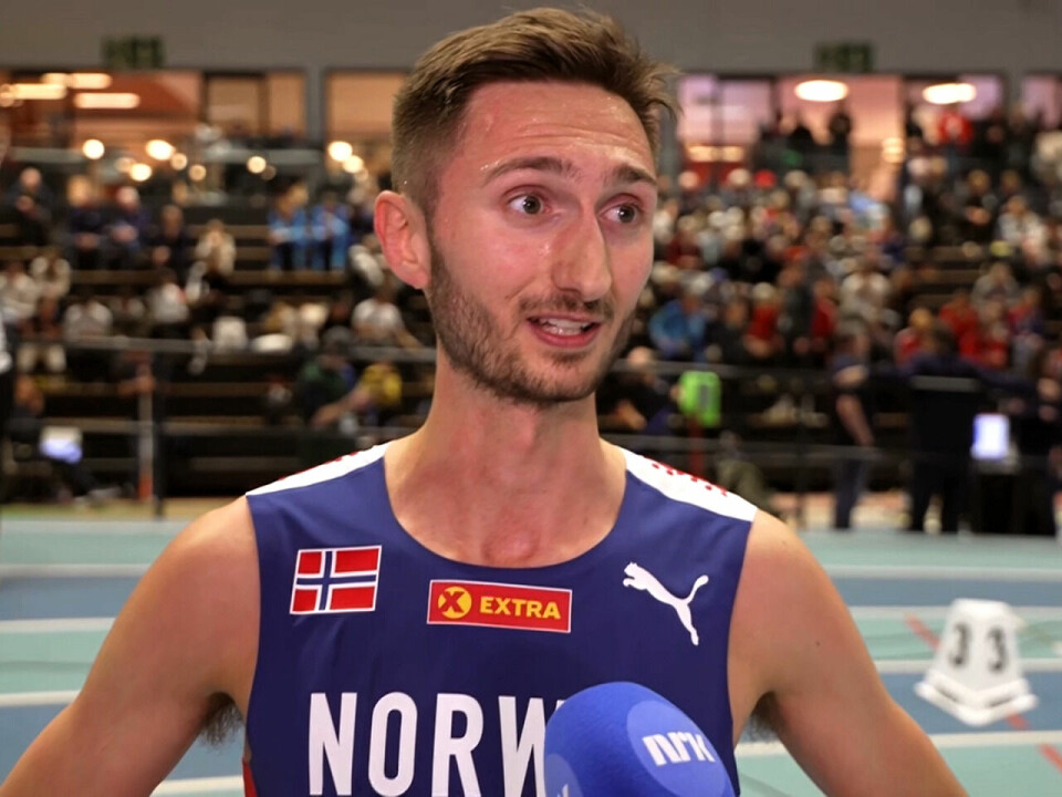 Seier til Malin Nyfors på 800 m i Nordenkampen i Bærum Idrettspark