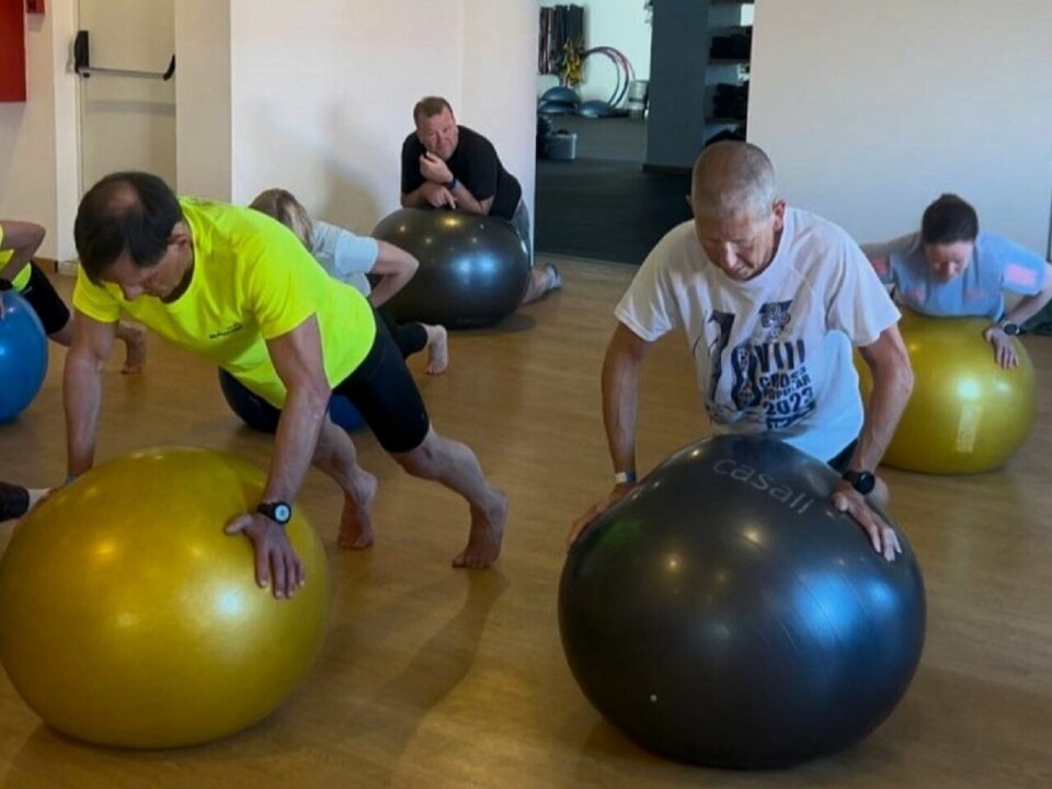 Ger og jeg jobber med balansen på pilatesøkta.
