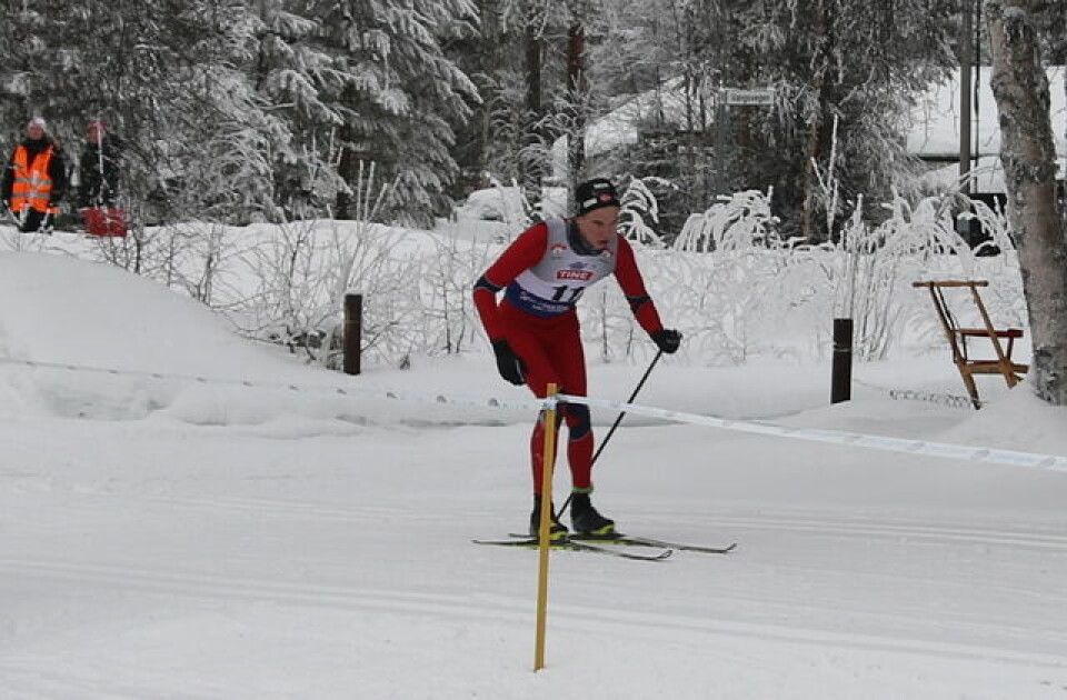 Lars Bovold i aksjon (med en stav !) i Slettåssprinten tidligere i vinter. (Foto: Trond Ole Myrvold) Kondis/Rolf Bakken