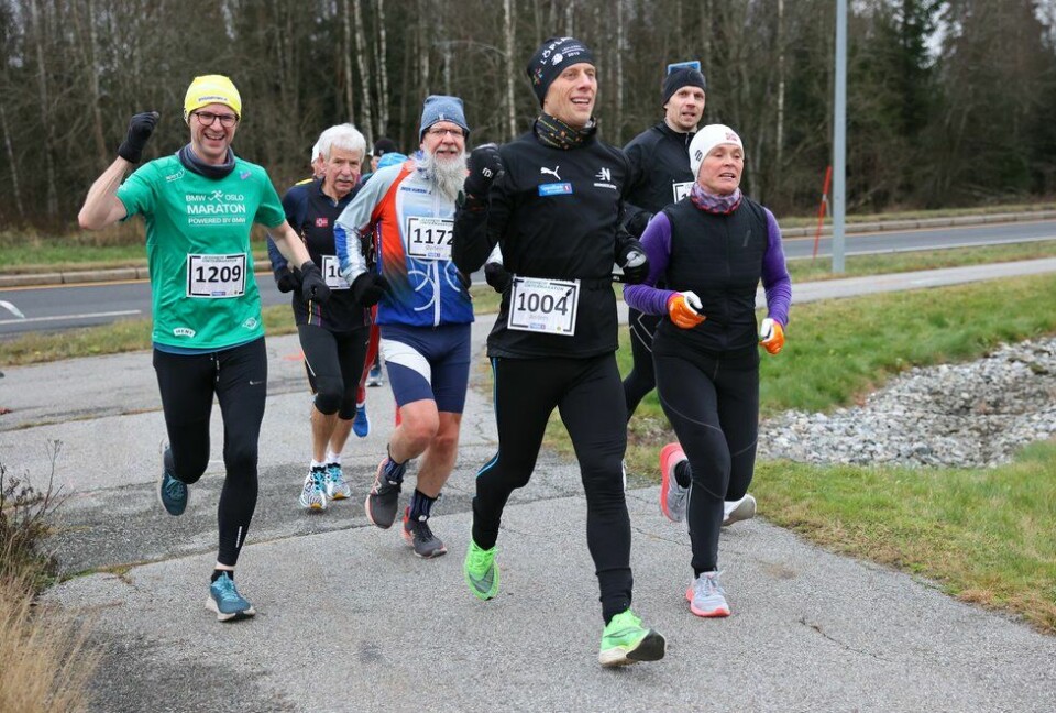 Nr 1209 Håkon Moslet, Tor-Arne Stenvold, nr 1172 Øystein Helmikstøl, 1004 Anders Nordby under Jessheim Vintermaraton 2021