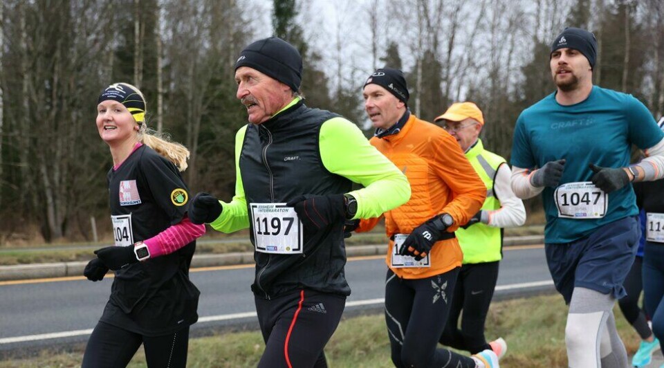 Louise Skak og Lars Christen Dørum i tet under Jessheim Vintermaraton 2021