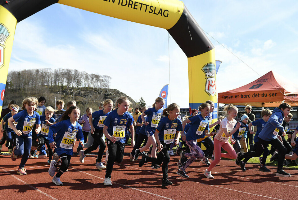 For barn og unge blir det løpsdistansene 400, 800 og 1500 m inne på Halden Stadion. (Foto: Bjørn Johannessen)
