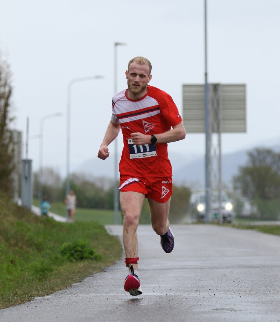 Bjørn Tore Kronen Taranger tok halvmaratonrekorden i Molde Maraton